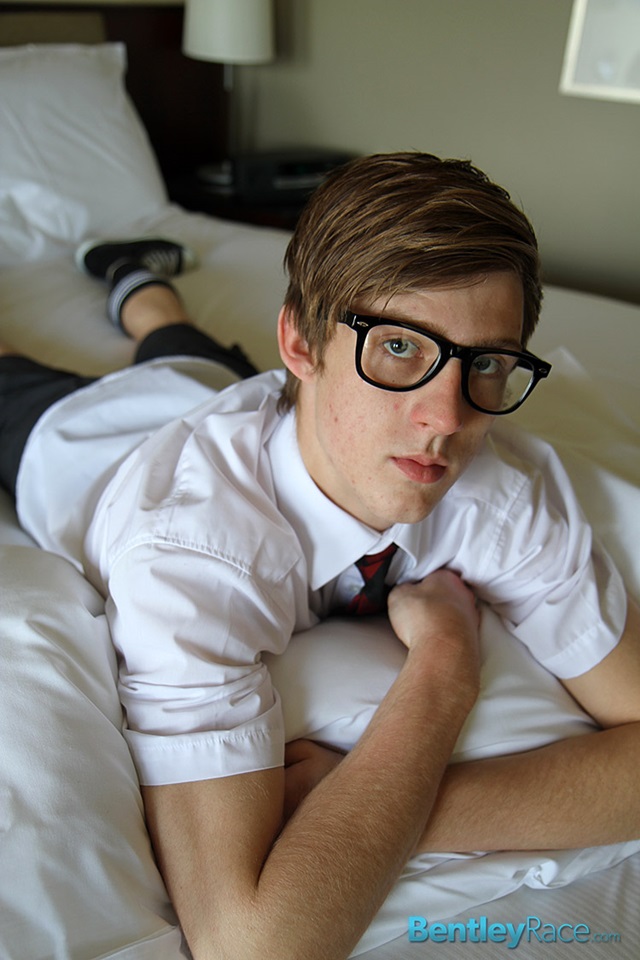 Olly-Daniels-bentley-race-bentleyrace-nude-wrestling-bubble-butt-tattoo-hunk-uncut-cock-feet-gay-porn-star-007-gallery-video-photo